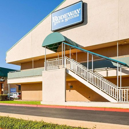Rodeway Inn & Suites South Of Fiesta Park San Antonio Exterior photo